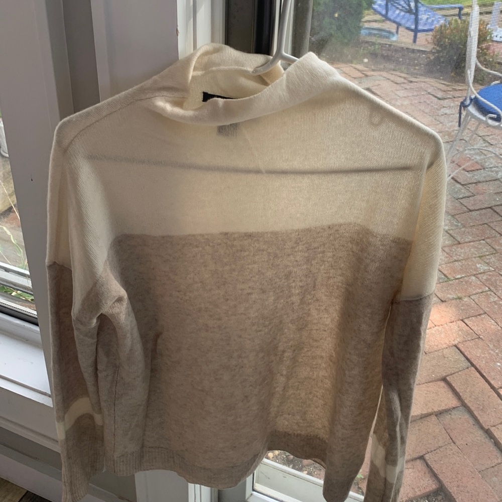 tahari Cashmere